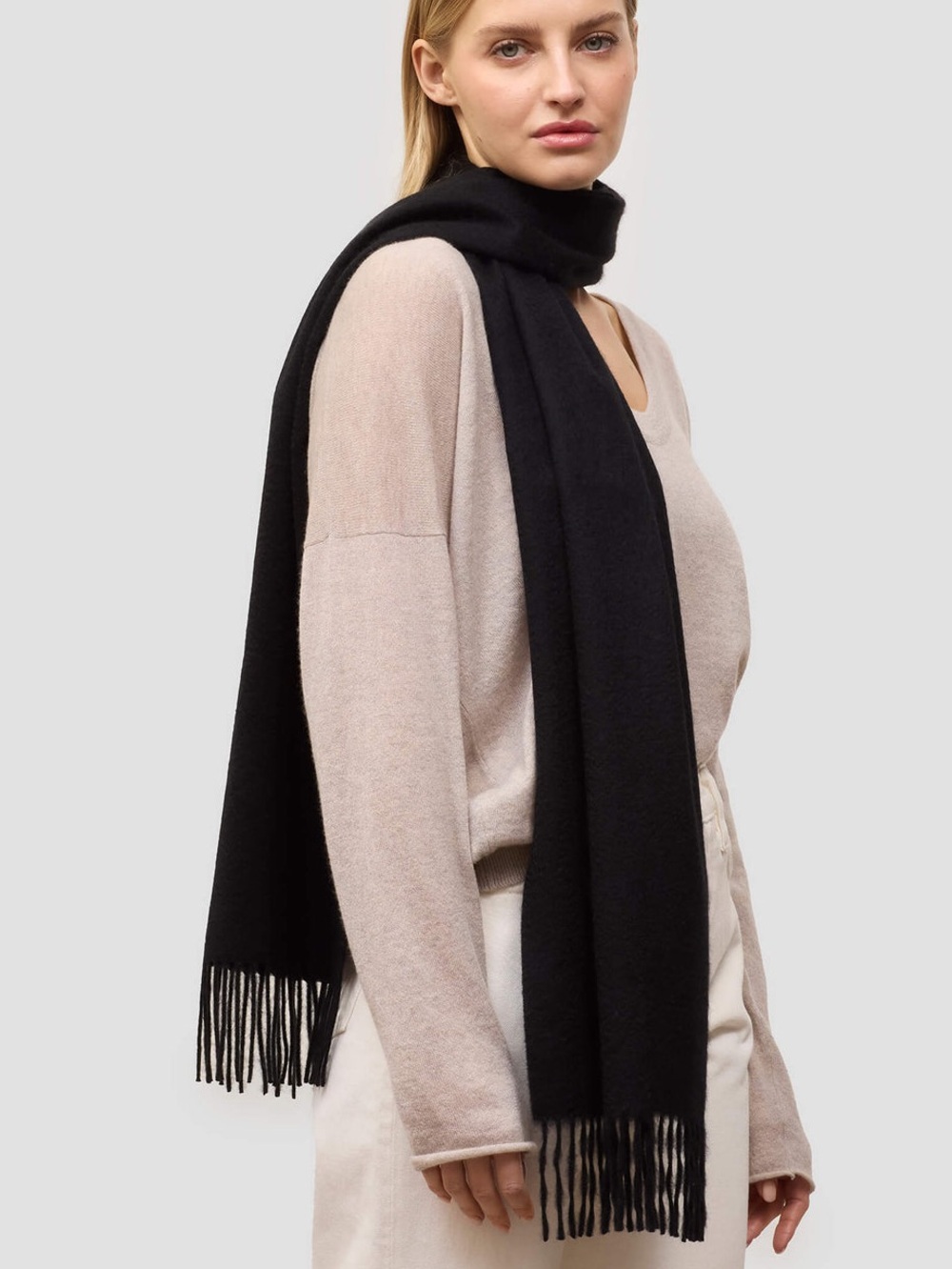 Pure Cashmere Fringed Scarf Made in Scotland Luxurious Women's Accessory Black